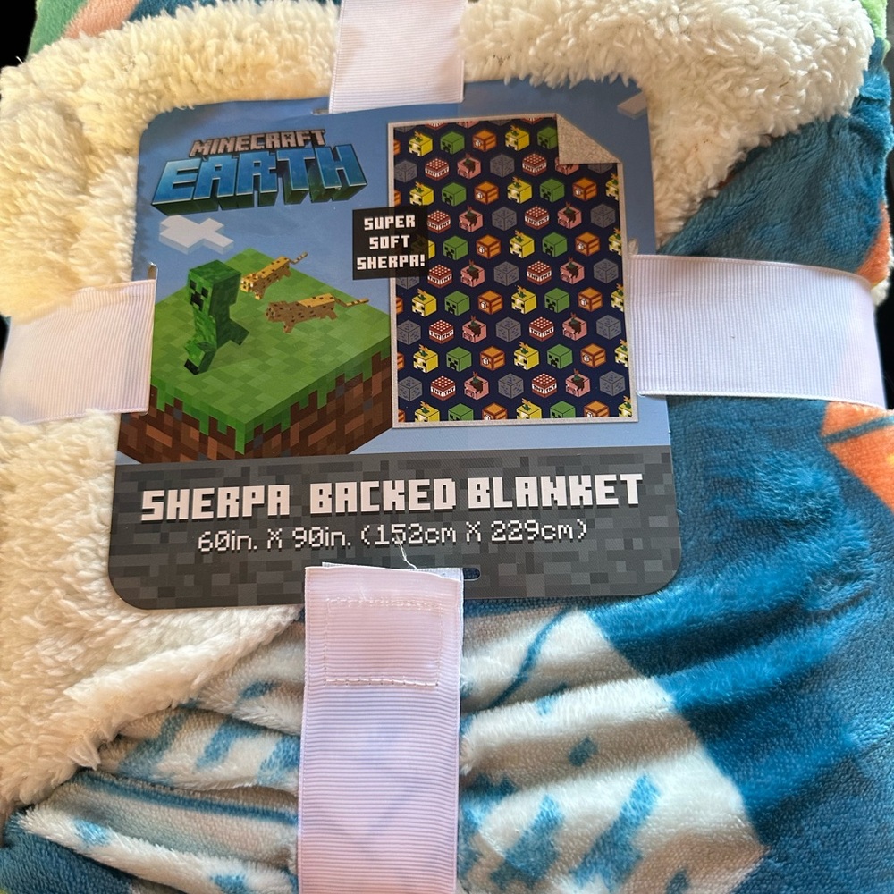 Minecraft Earth Sherpa Backed Blanket - Blue & Cream